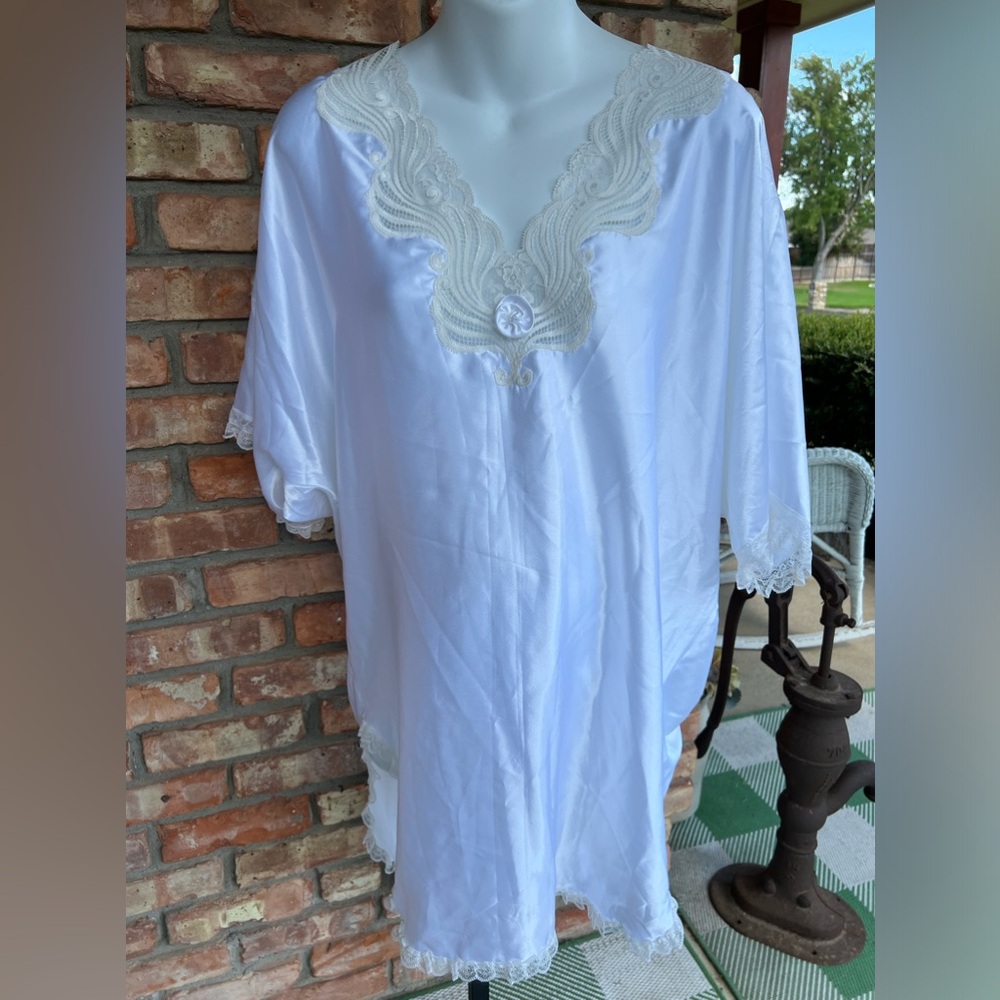 Christian Dior satin nightgown. Short sleeve with lace top & bottom size large